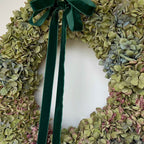 Corona de hortensias gallegas verdes