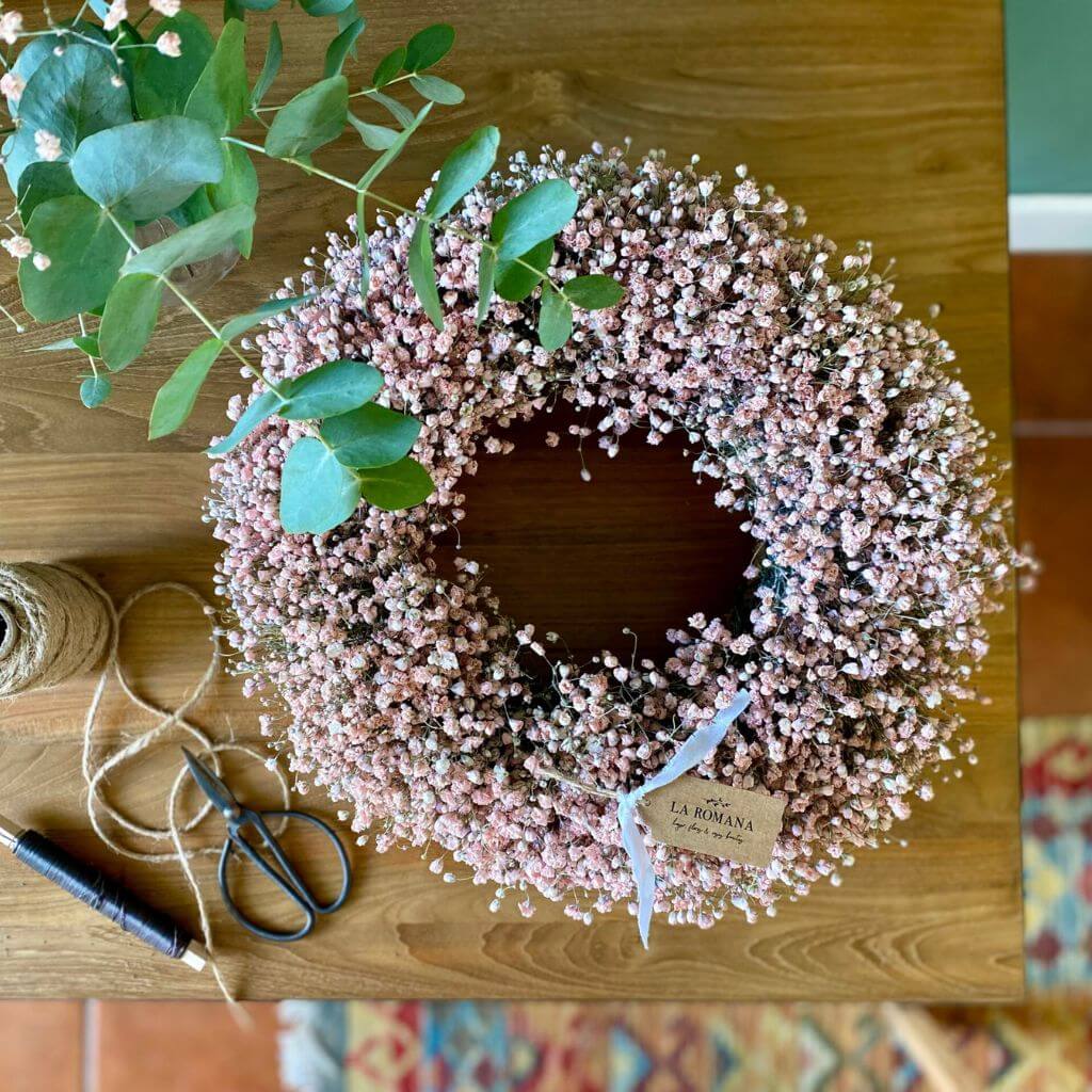 Corona de flores paniculata rosa