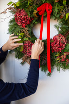 Corona de Navidad con hortensias